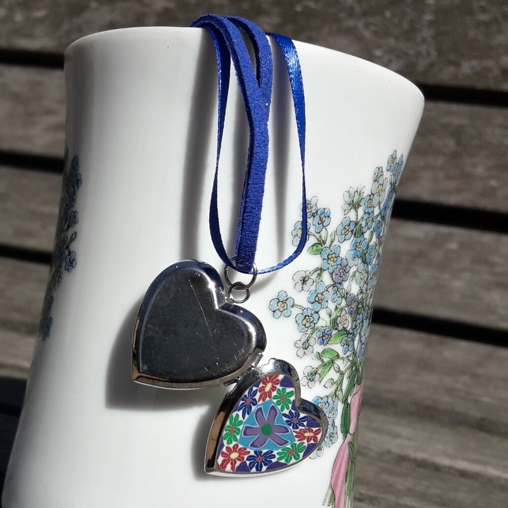 🩷 Locket Pendant Necklace Heart Shaped Murano Italy Millefiori Glass - Picture 7 of 14